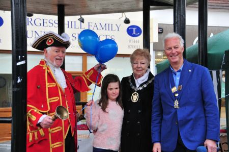 Lion President Chris Muschamp, Burgess Hill Mayor Anne Jones and the Town Cryer open the event!